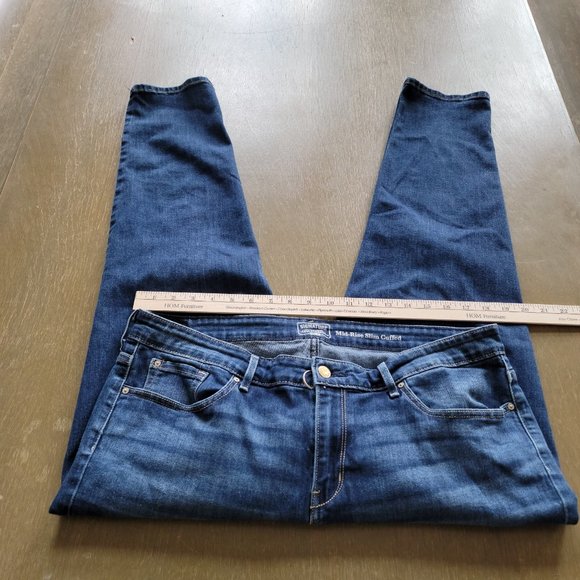 ECO FRIENDLY Levi's Signature Gold Jeans - Picture 9 of 16